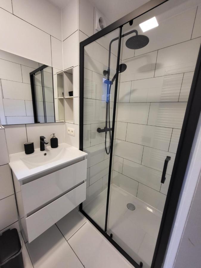 Studio Alicia, Idealement Situe Etterbeek Ngoại thất bức ảnh